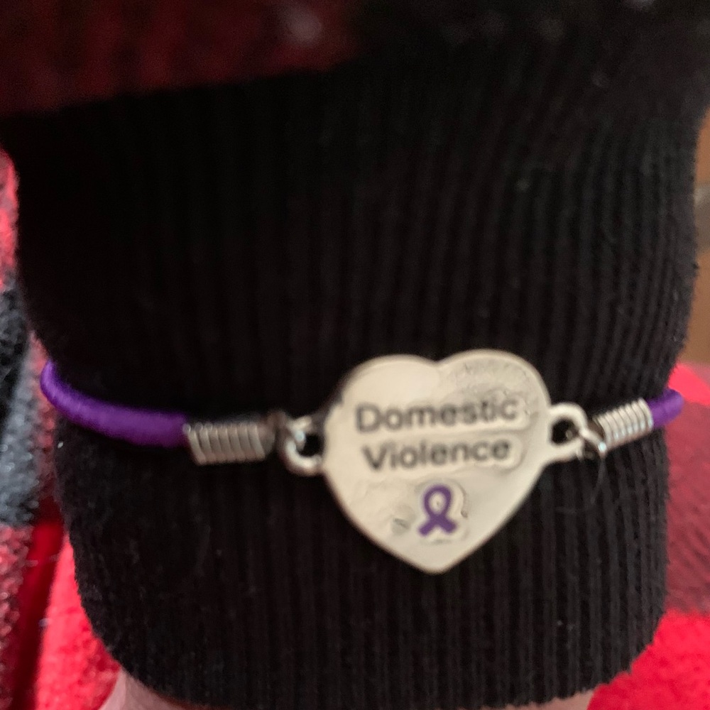 Domestic violence is slightly larger then a hair tie. comes with no box